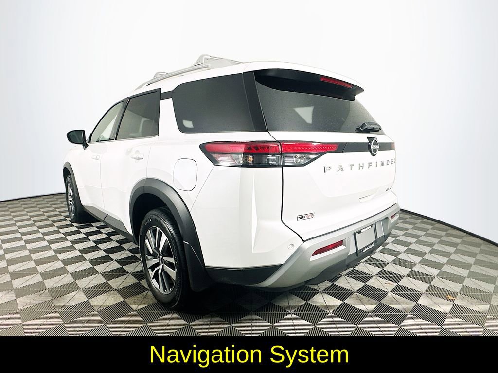 Used 2025 Nissan Pathfinder SL w/ Cargo Package image 7