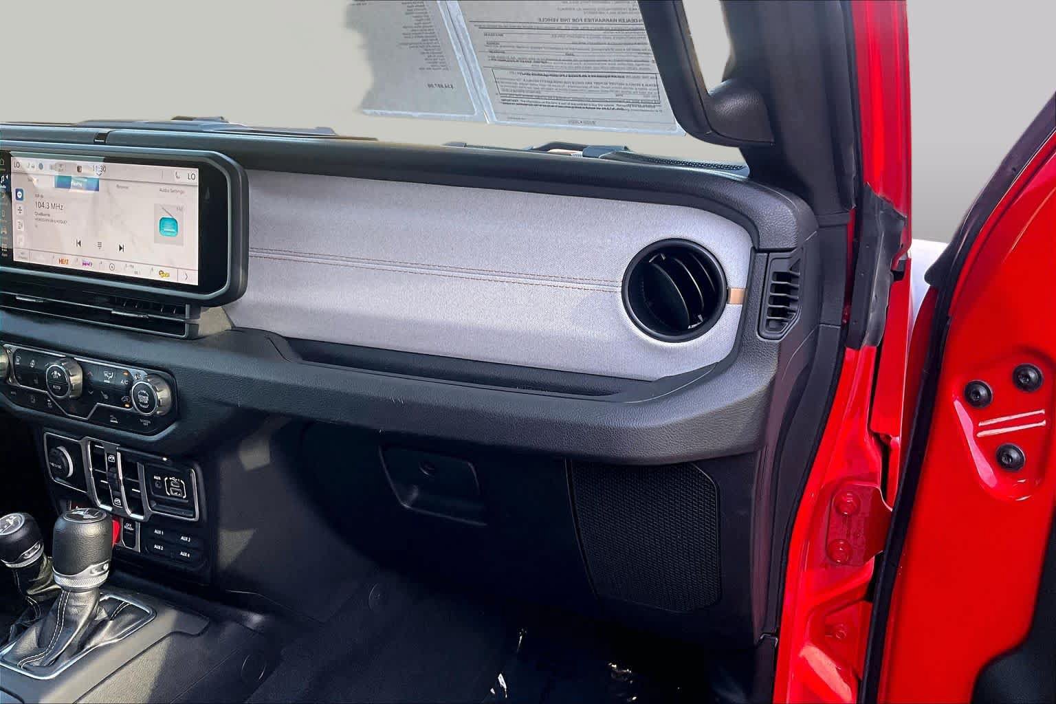 Used 2025 Jeep Wrangler Unlimited Sport AWD/4WD image 18