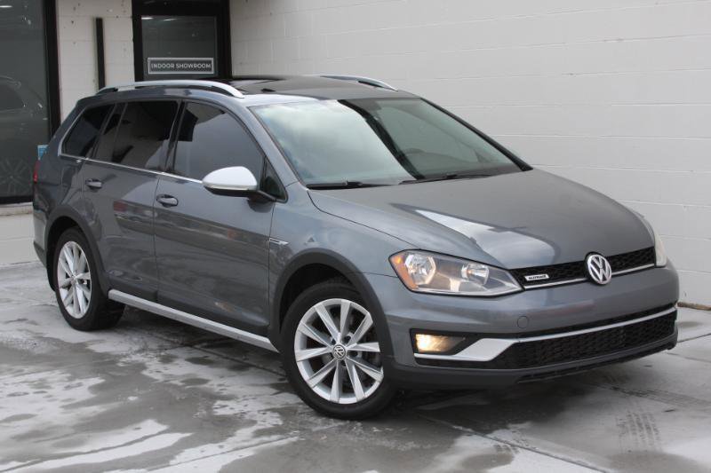 Used 2017 Volkswagen Golf Alltrack SE image 4