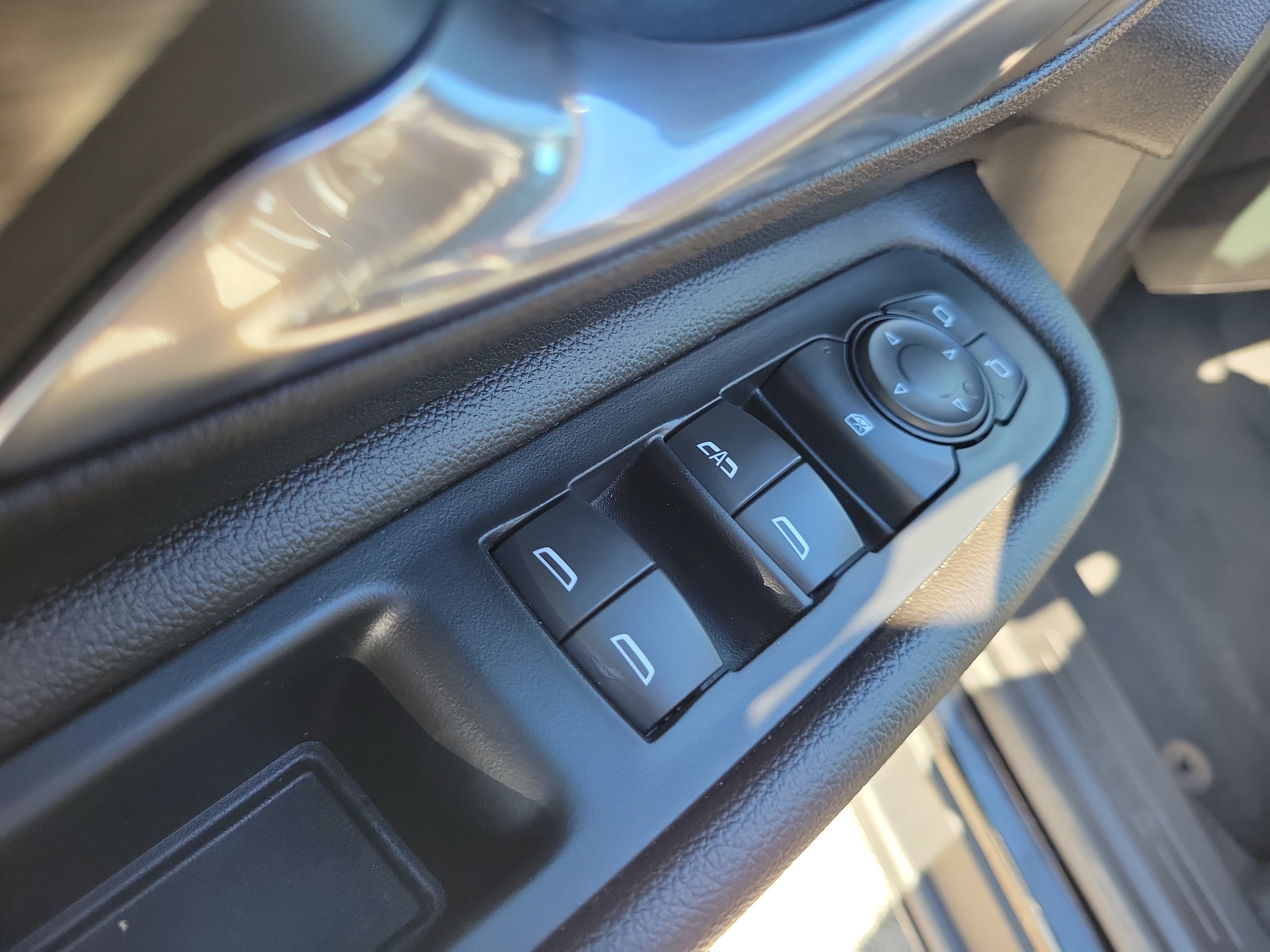Used 2022 GMC Terrain SLT FWD image 25
