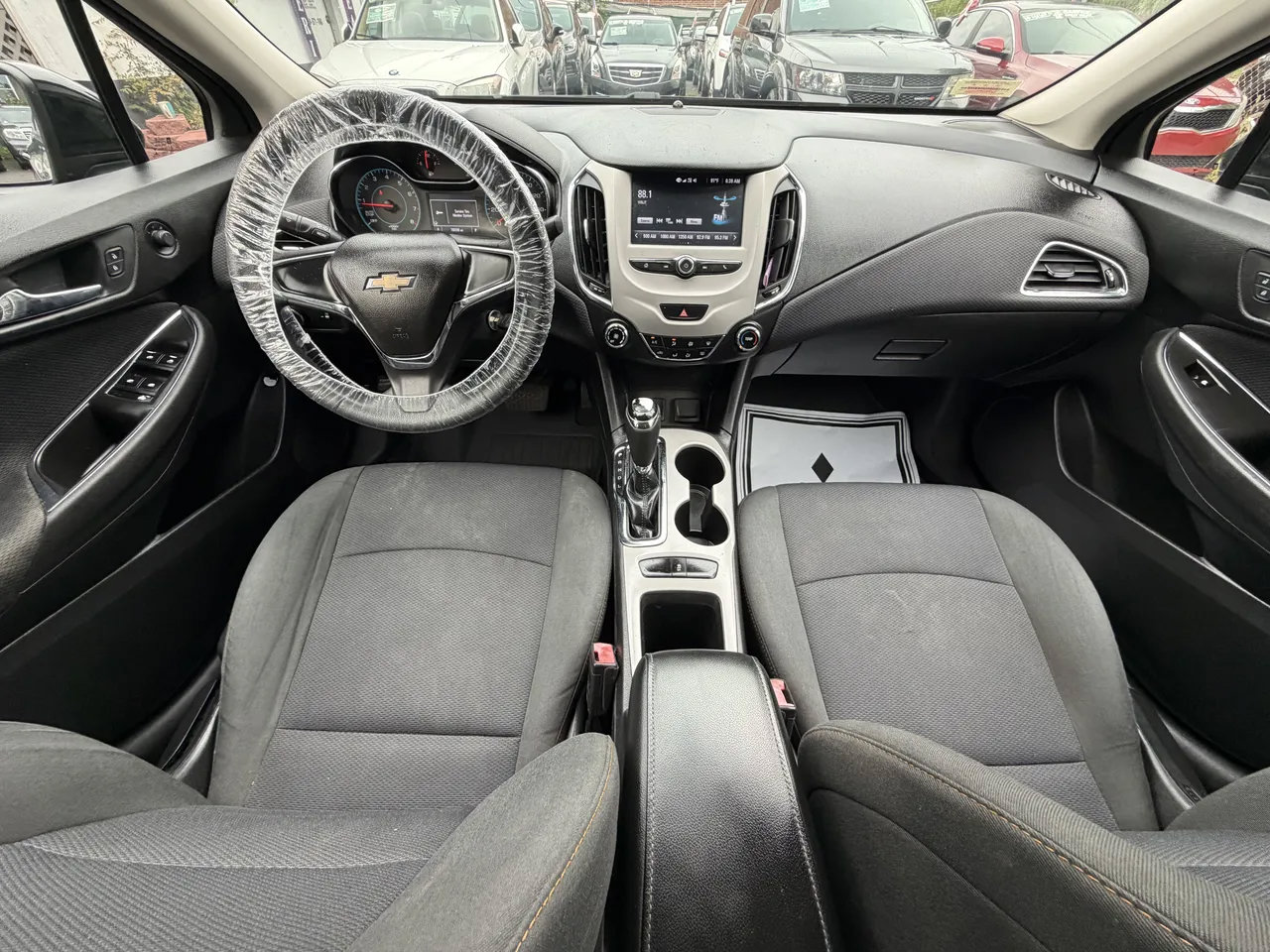 Used 2017 Chevrolet Cruze LS FWD image 41