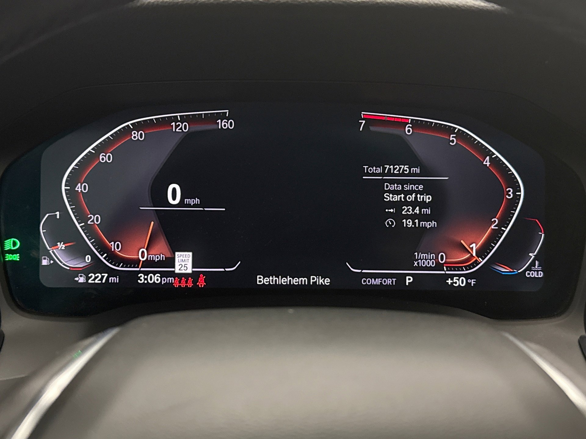 Used 2019 BMW 330i xDrive Sedan w/ Premium Package image 13