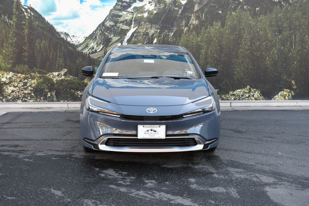 New 2026 Toyota Prius Plug-In Hybrid FWD image 2