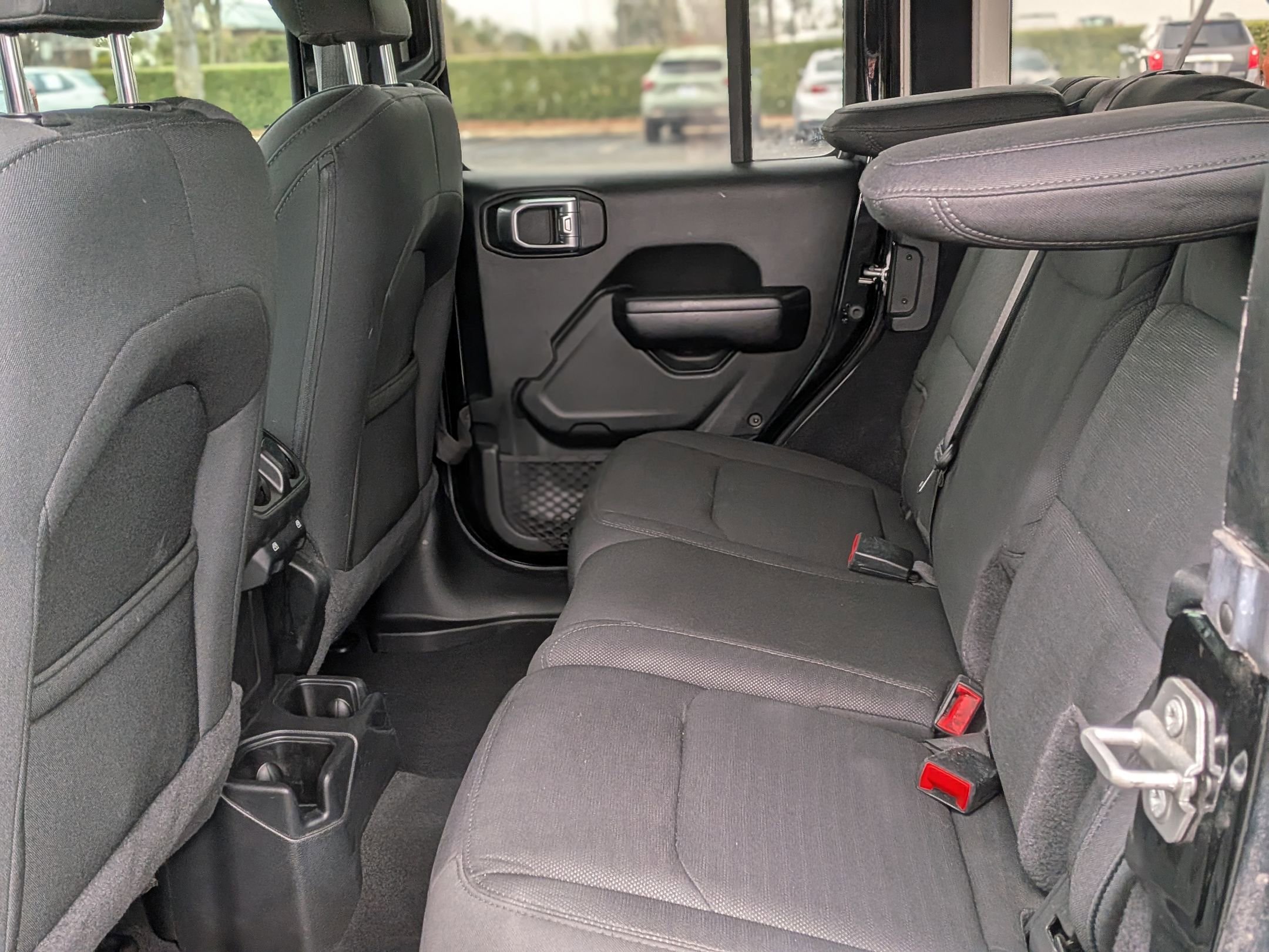 Used 2020 Jeep Wrangler Unlimited Sport image 32