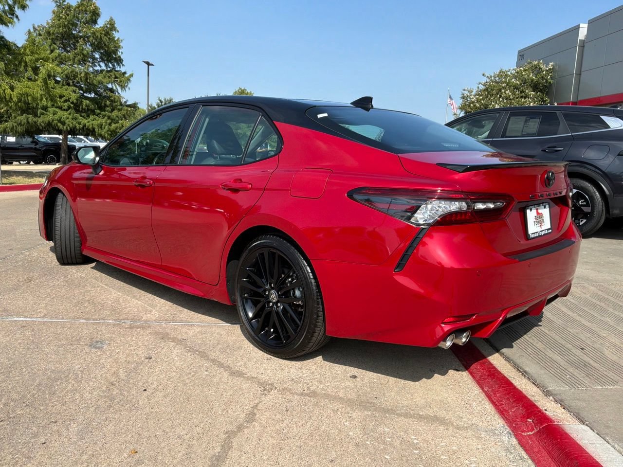 Used 2023 Toyota Camry XSE w/ Navigation Package FWD image 8