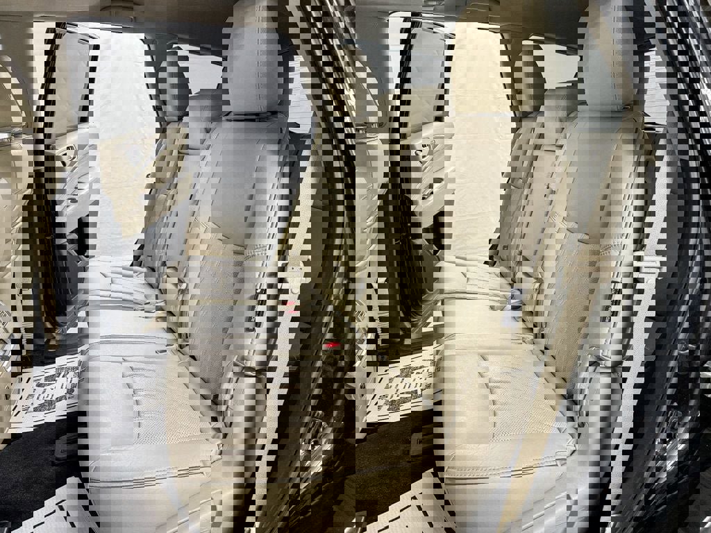 Used 2019 INFINITI QX60 Luxe w/ Essential Package image 8