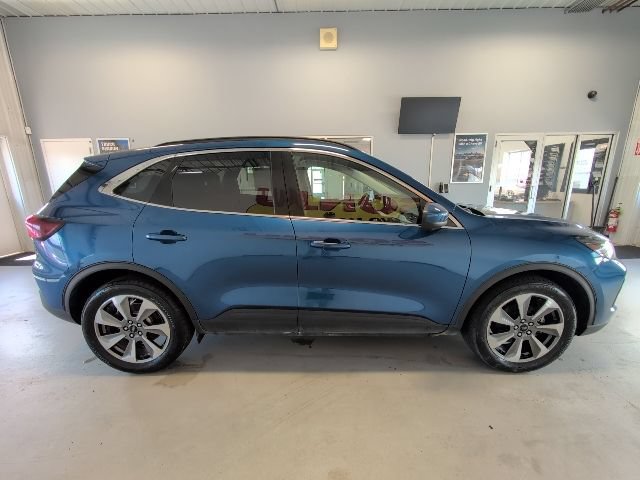 Certified 2023 Ford Escape Platinum AWD/4WD image 6