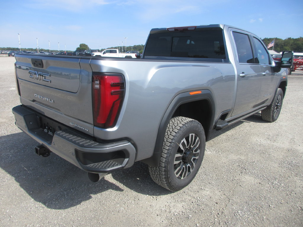 New 2026 GMC Sierra 3500 Denali Ultimate AWD/4WD image 5