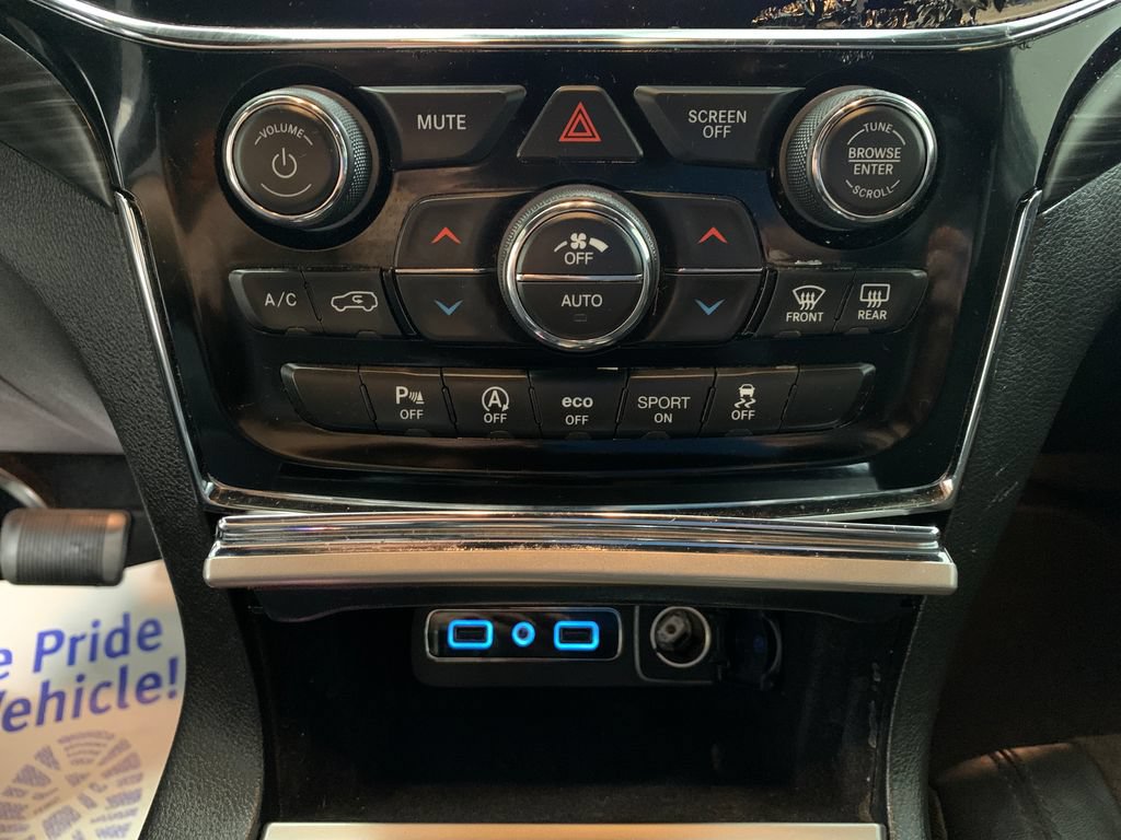 Used 2020 Jeep Grand Cherokee Altitude AWD/4WD image 11