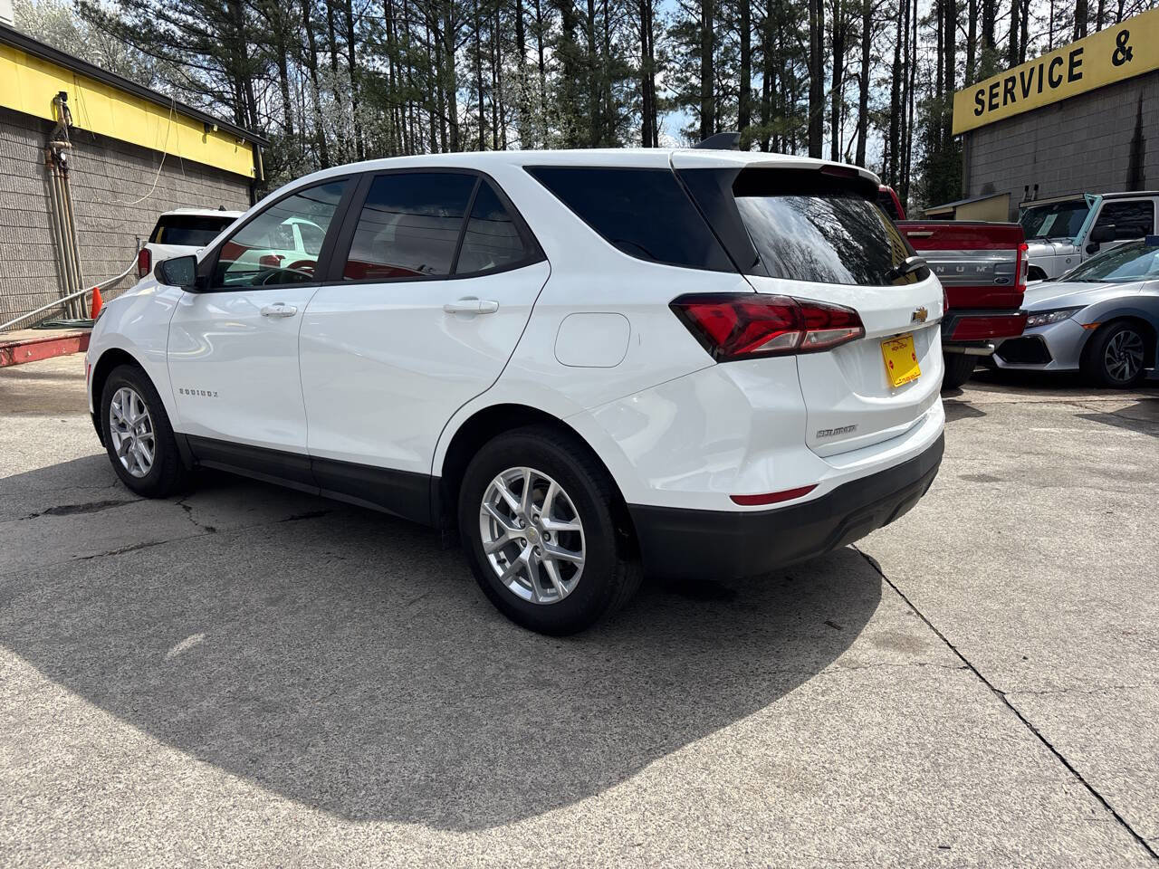 Used 2022 Chevrolet Equinox LS w/ LS Convenience Package image 7