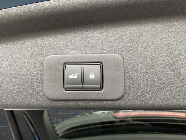 New 2026 Nissan Murano Platinum AWD/4WD image 16