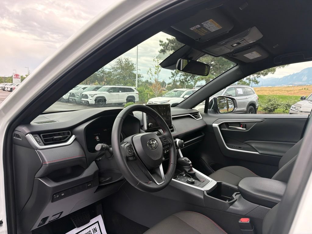 Used 2025 Toyota RAV4 SE AWD/4WD image 23