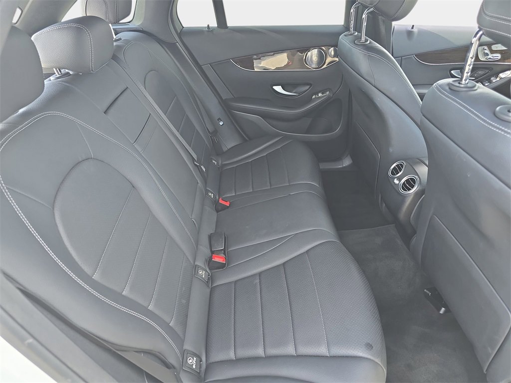 Used 2017 Mercedes-Benz GLC 300 4MATIC image 13