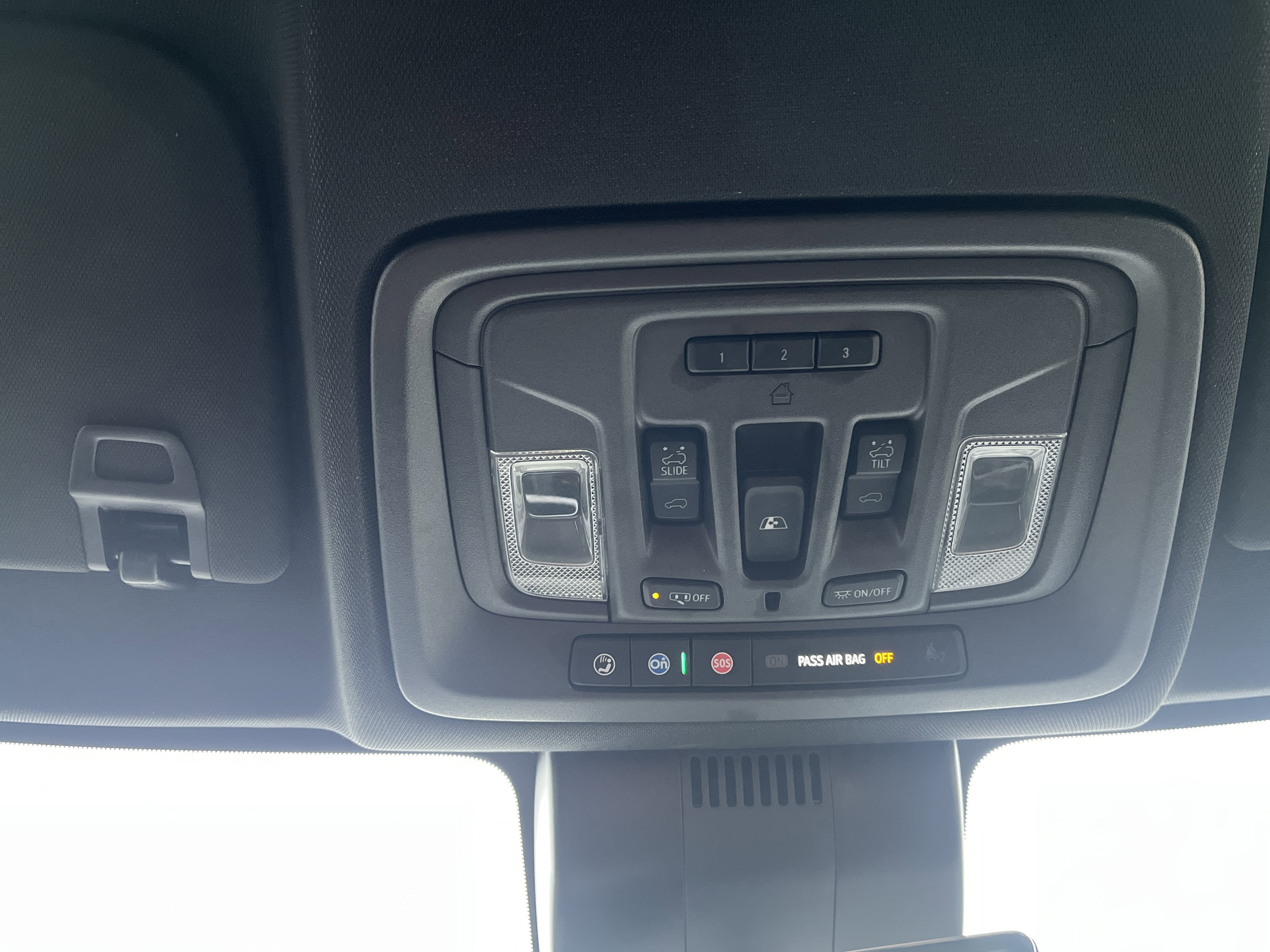 Used 2024 Chevrolet Silverado 1500 ZR2 w/ Technology Package image 35