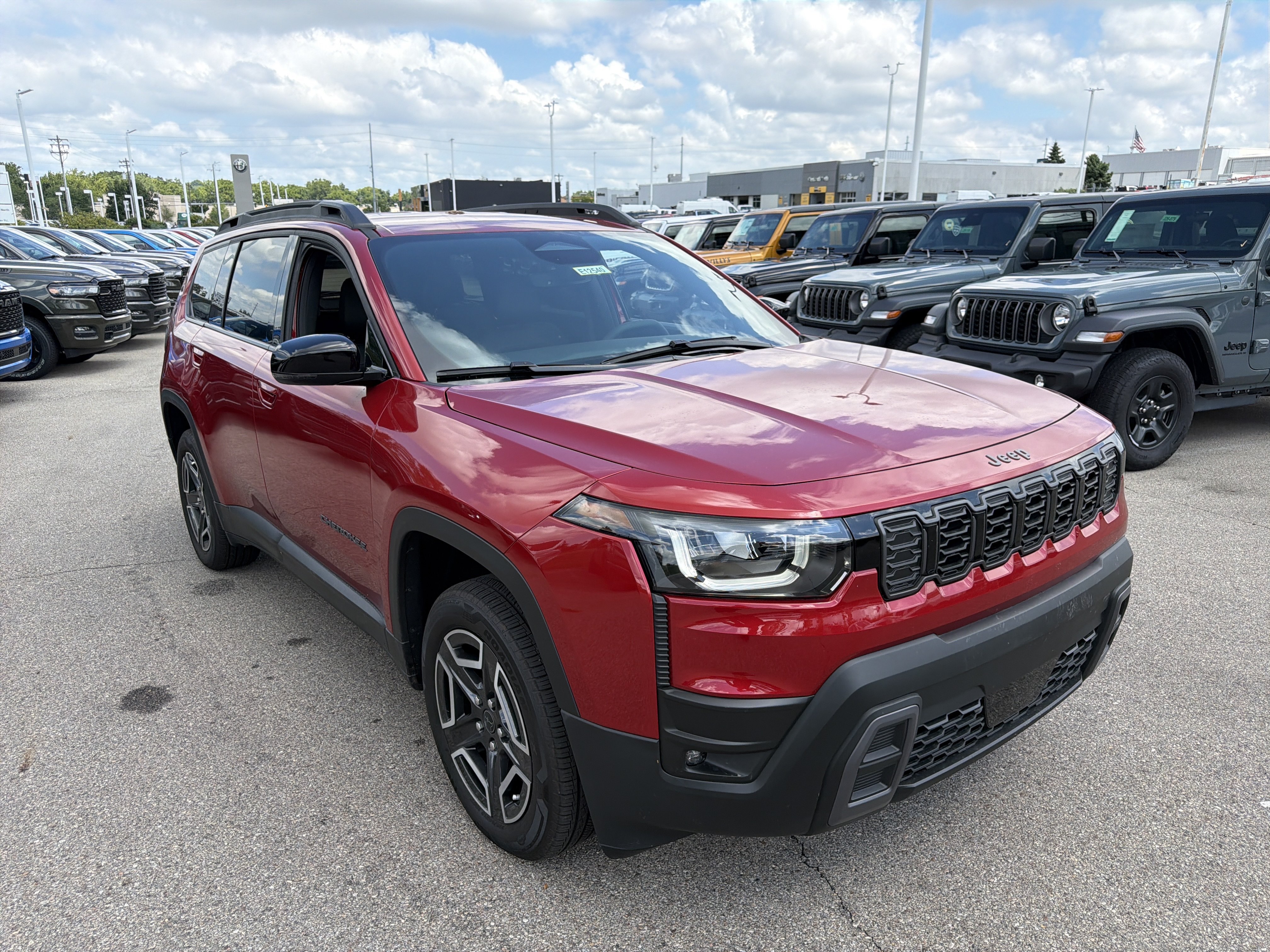 Used 2026 Jeep Cherokee Limited AWD/4WD image 12