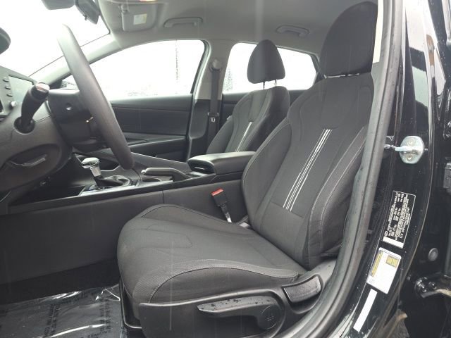 Used 2022 Hyundai Elantra SEL FWD image 9