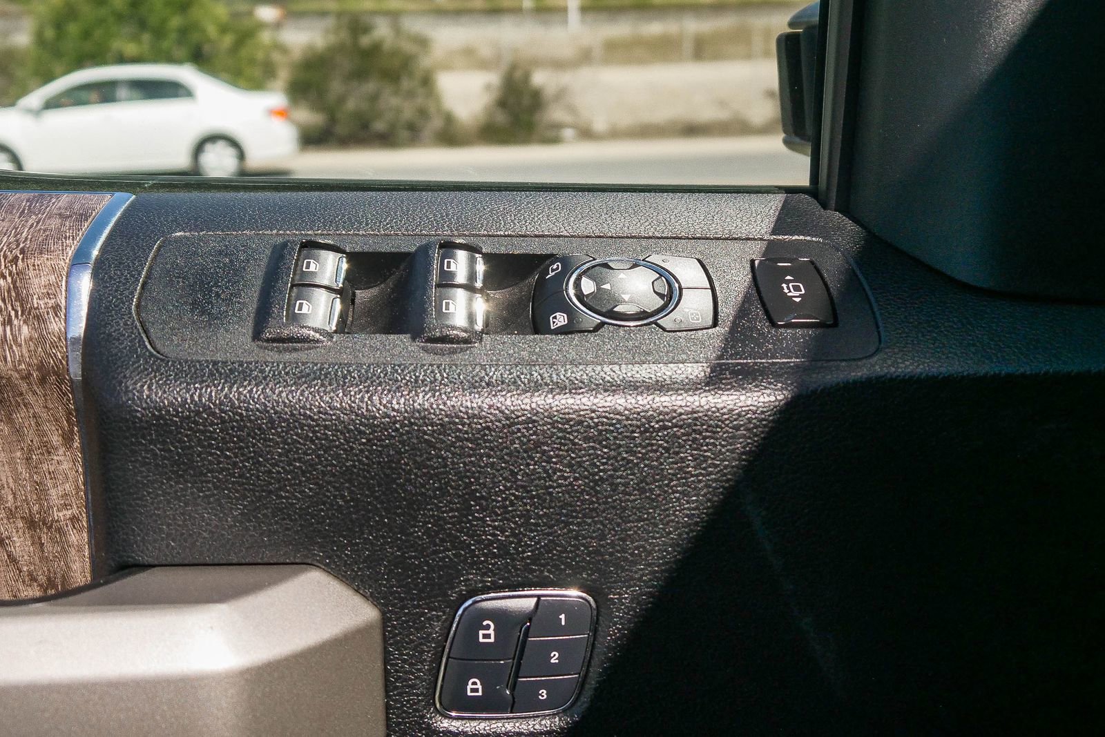 Used 2019 Ford F250 Lariat w/ Lariat Value Package image 19