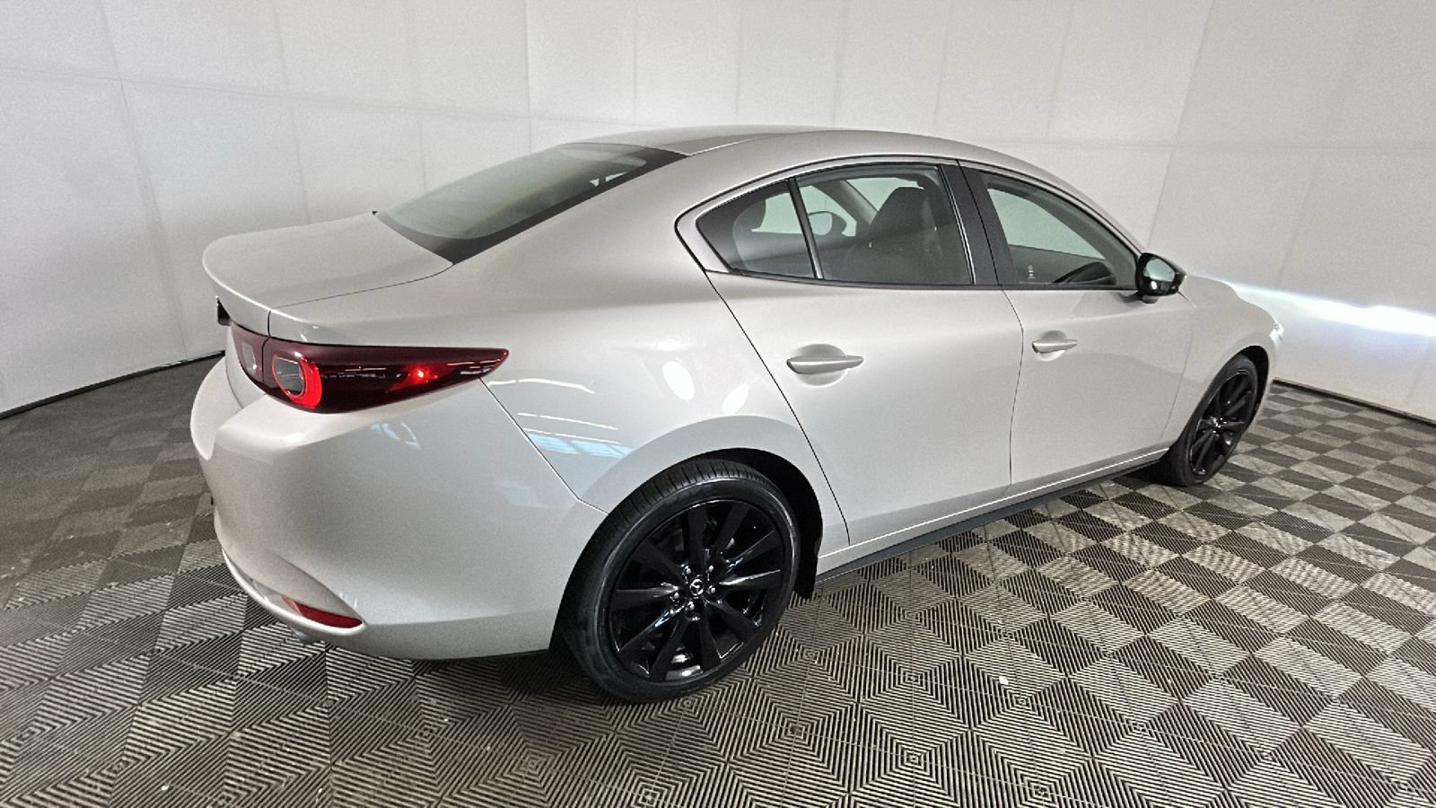 Used 2024 MAZDA MAZDA3 s FWD image 3