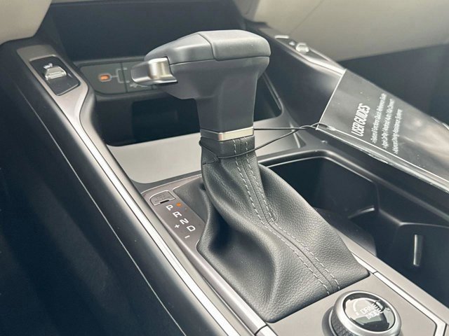 Used 2025 Kia Sorento S image 19