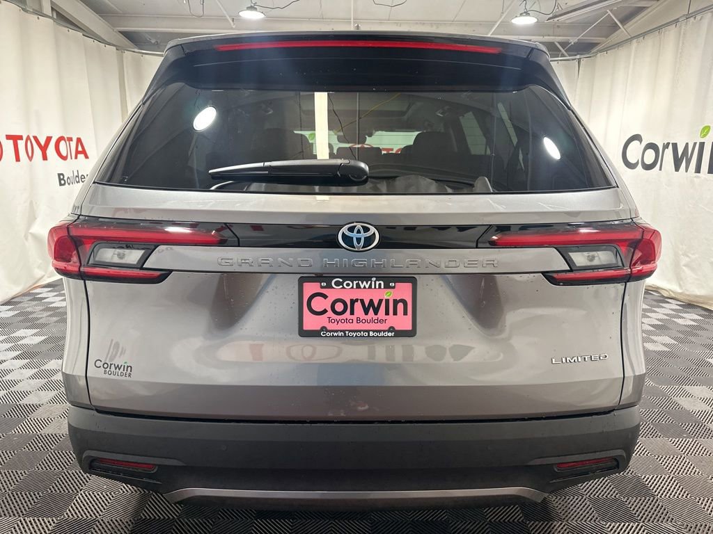 Used 2026 Toyota Grand Highlander Limited image 5