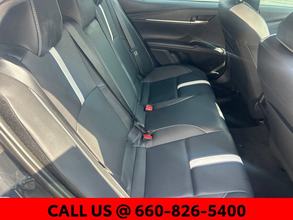 Used 2025 Toyota Camry SE FWD image 9