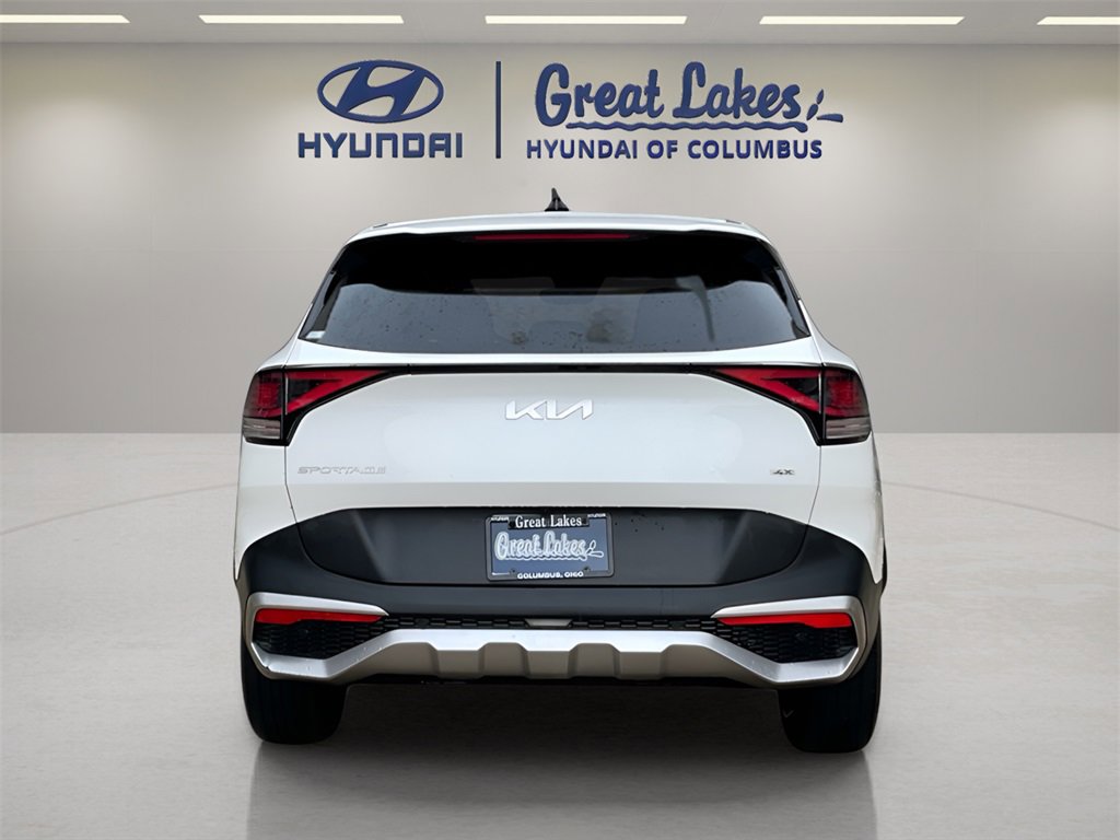 Used 2024 Kia Sportage LX image 4