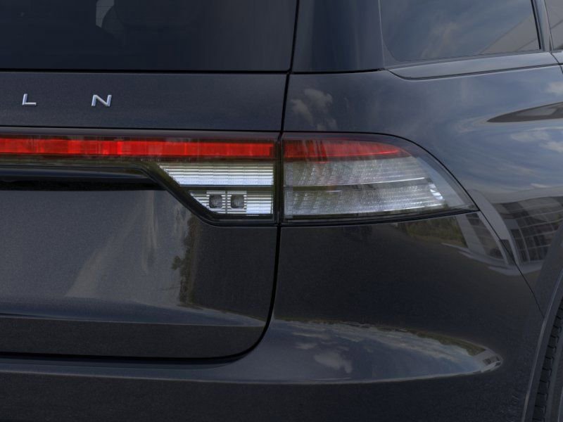 New 2026 Lincoln Aviator AWD image 19