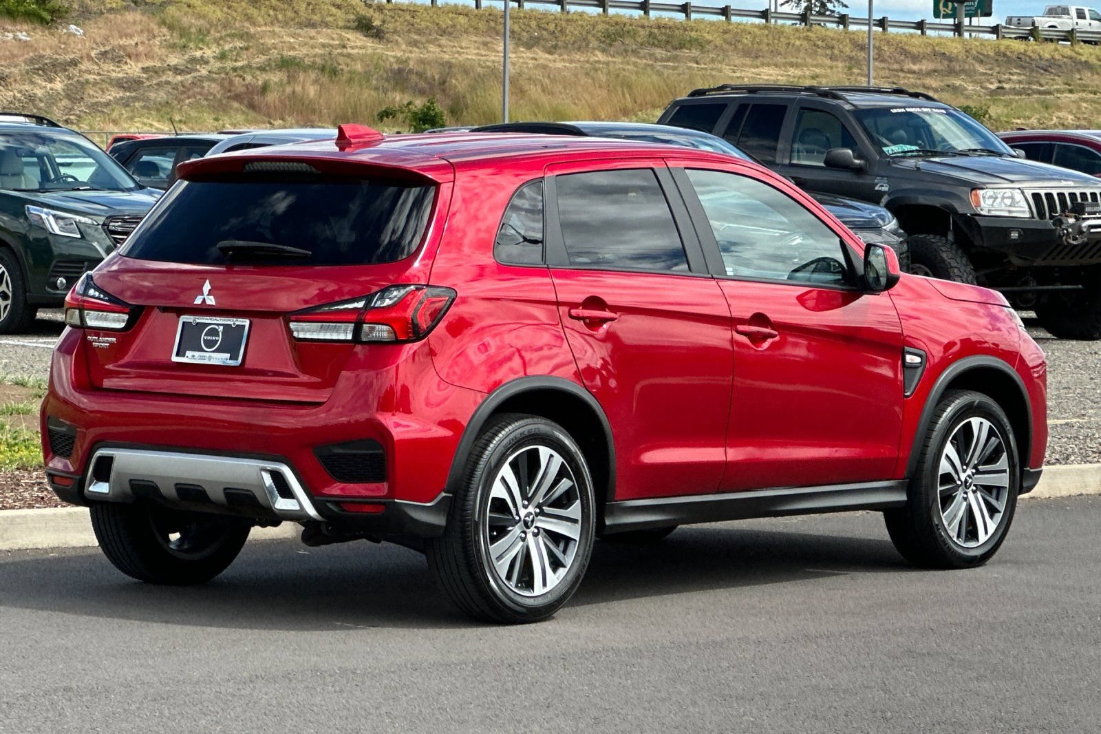 Used 2022 Mitsubishi Outlander Sport ES FWD image 3