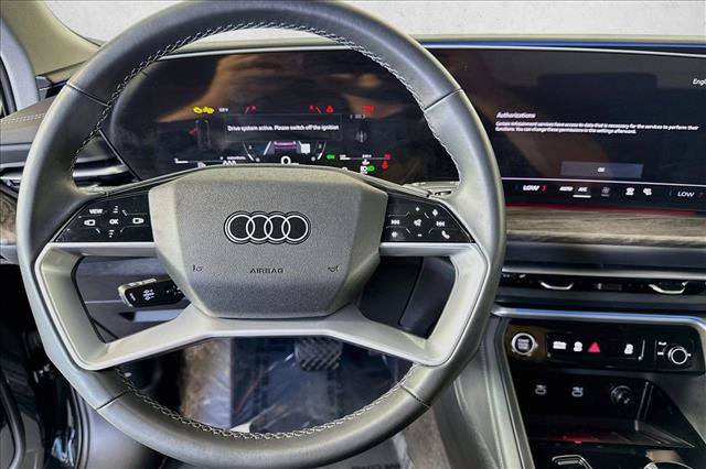 Used 2025 Audi Q5 Premium AWD/4WD image 10