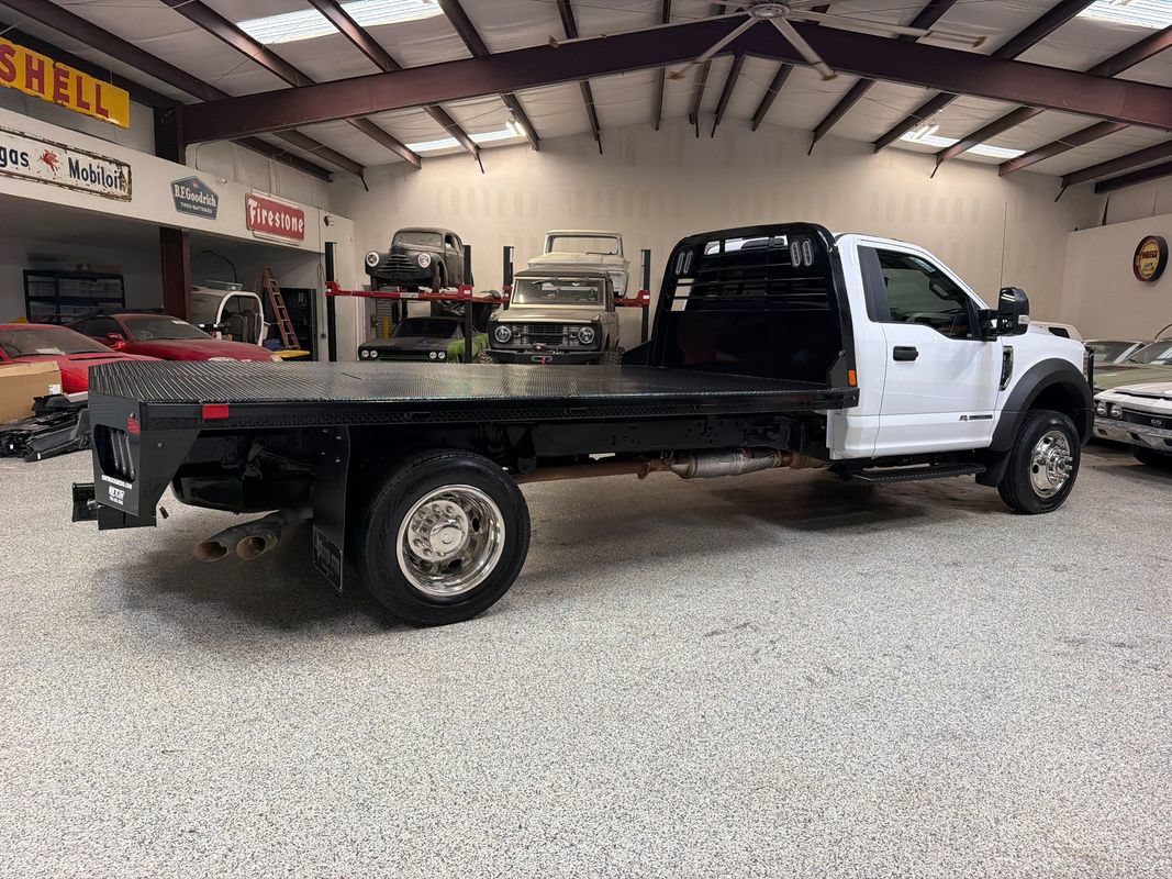 Used 2019 Ford F550 2WD Regular Cab Super Duty image 8