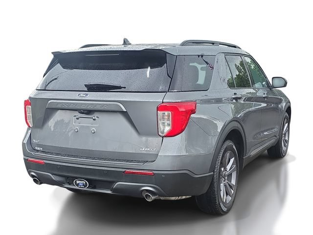 Certified 2024 Ford Explorer XLT w/ Equipment Group 202A AWD/4WD image 4