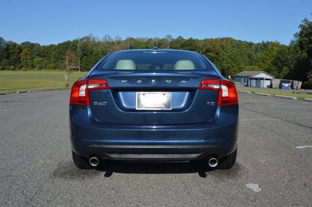 Used 2013 Volvo S60 T5 image 7