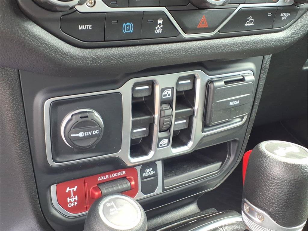 Used 2024 Jeep Wrangler Unlimited AWD/4WD image 7