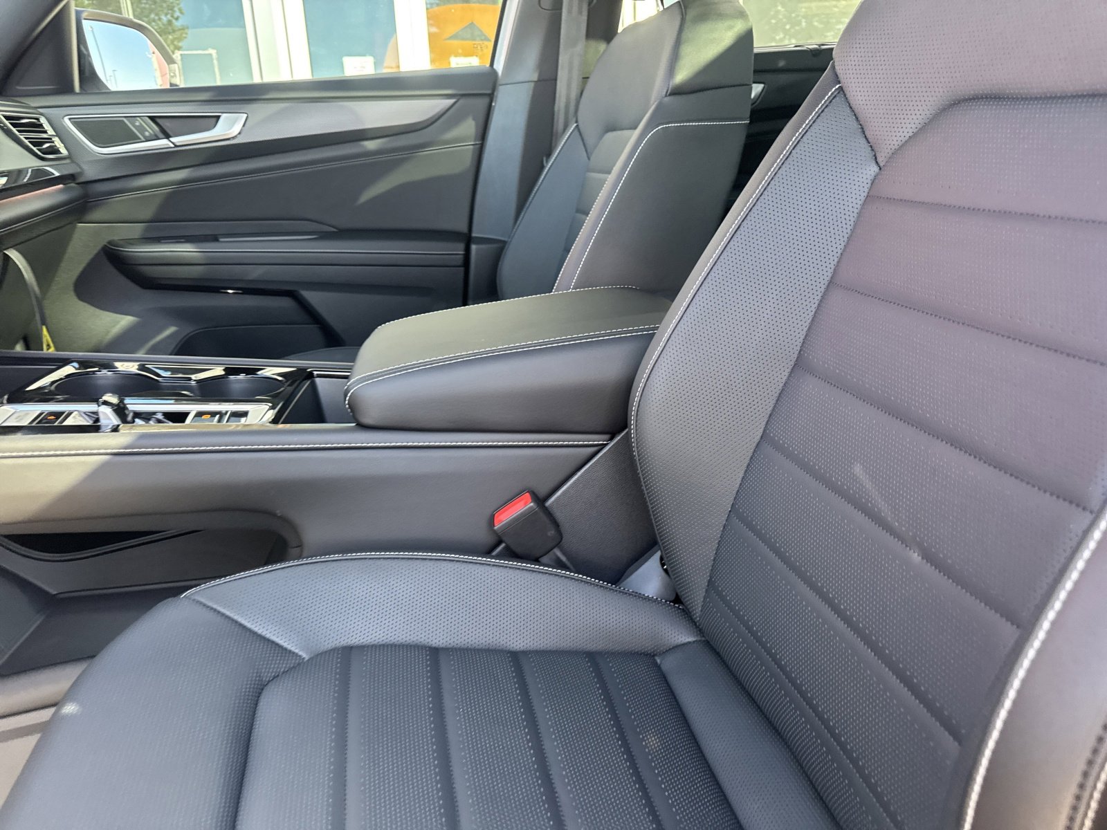 New 2026 Volkswagen Atlas Cross Sport SEL R-Line image 16