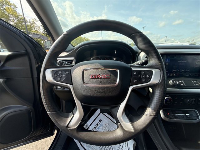Used 2023 GMC Acadia SLE image 14