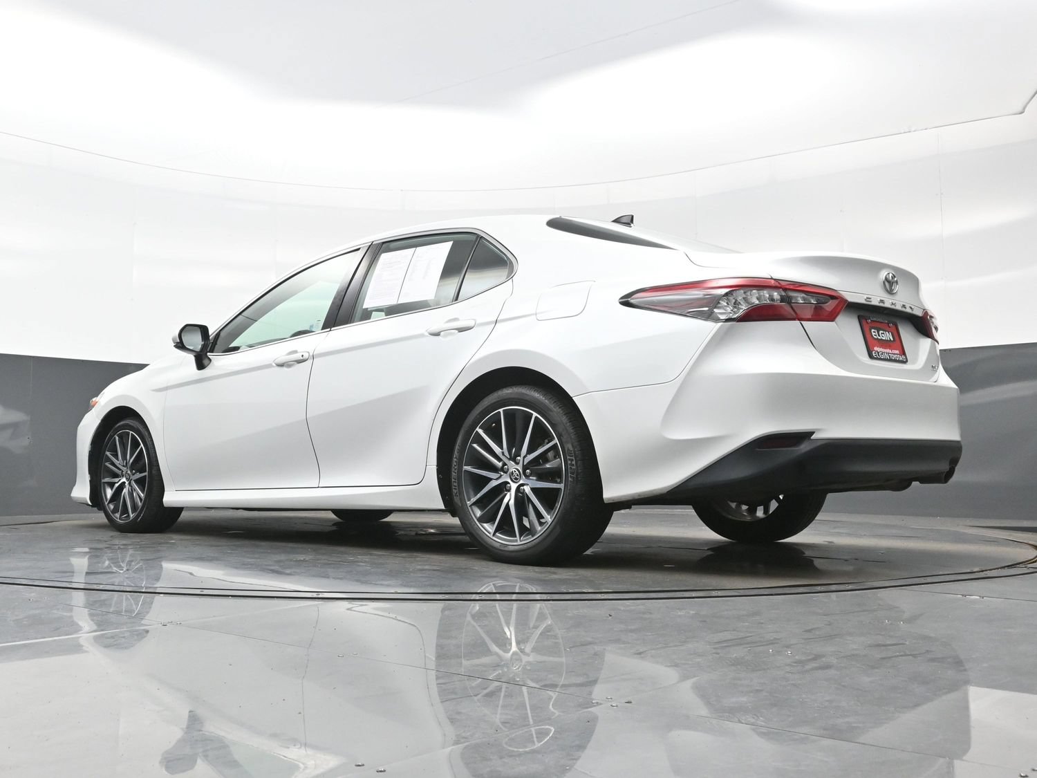 Used 2023 Toyota Camry XLE FWD image 32