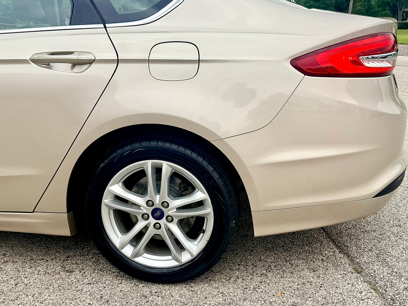 Used 2018 Ford Fusion S FWD image 10