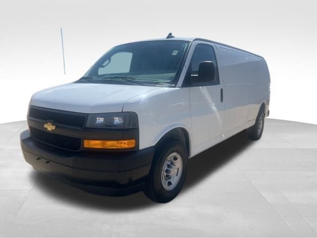 Used 2023 Chevrolet Express 2500 Work Van w/ Driver Convenience Package image 4