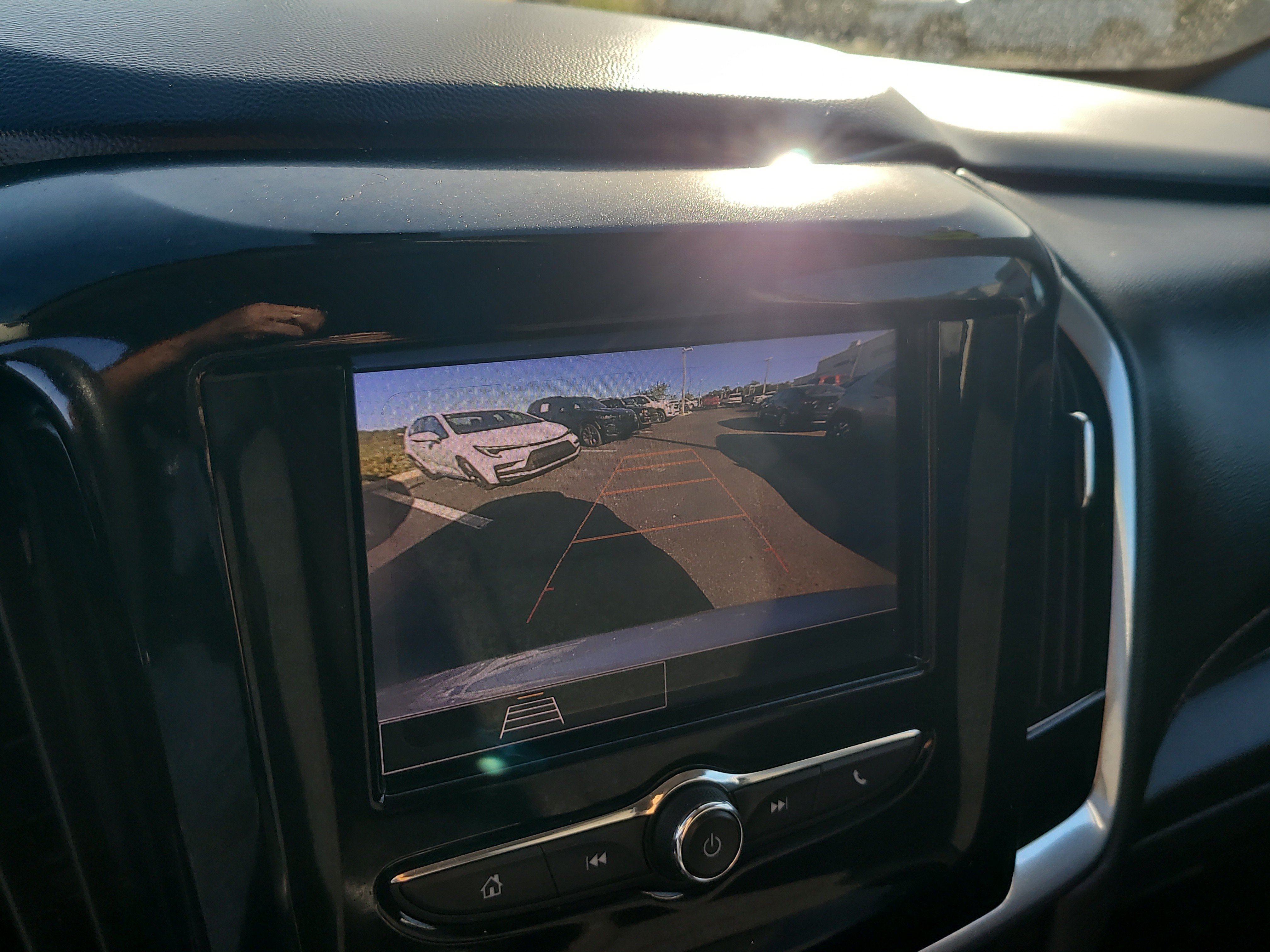 Used 2020 Chevrolet Traverse LS FWD image 23