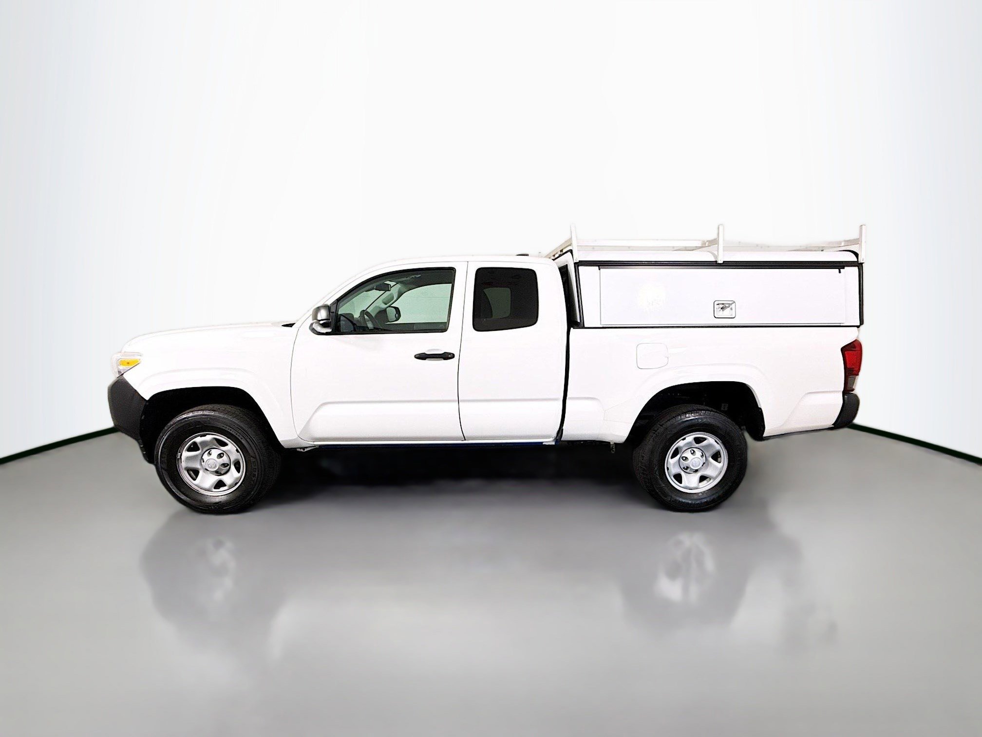 Used 2021 Toyota Tacoma SR RWD image 6