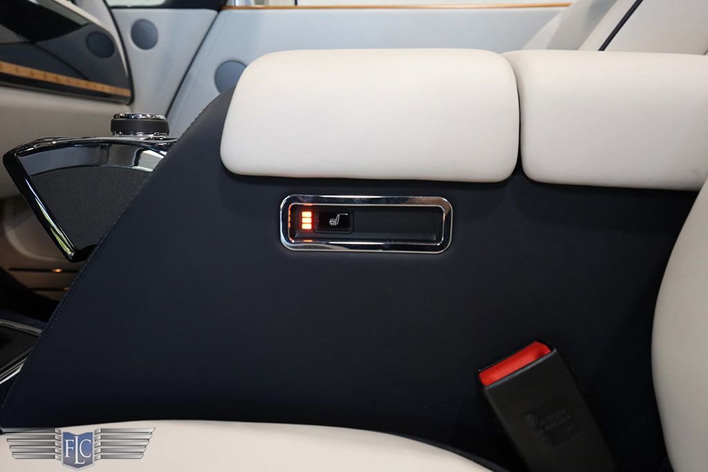 Used 2017 Rolls-Royce Phantom Drophead Coupe image 24