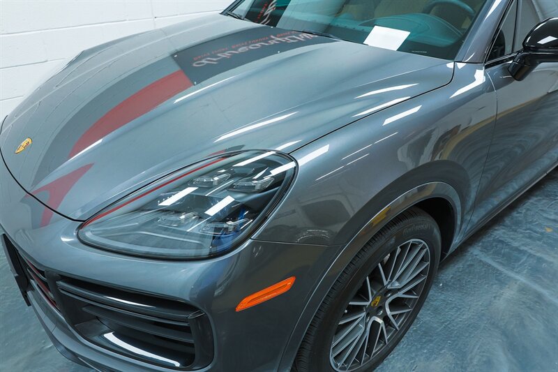 Used 2020 Porsche Cayenne Turbo AWD/4WD image 12