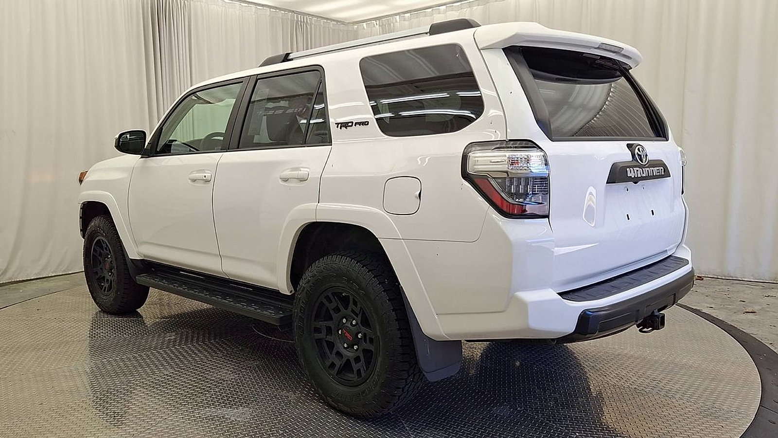 Certified 2016 Toyota 4Runner TRD Pro AWD/4WD image 13