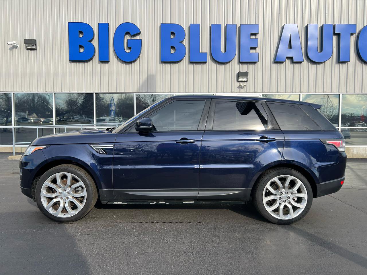 Used 2015 Land Rover Range Rover Sport HSE image 2