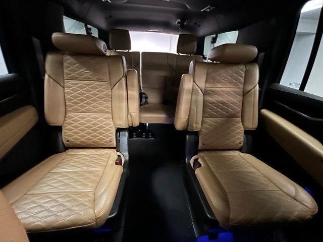 Certified 2023 Cadillac Escalade ESV Premium Luxury AWD/4WD image 19
