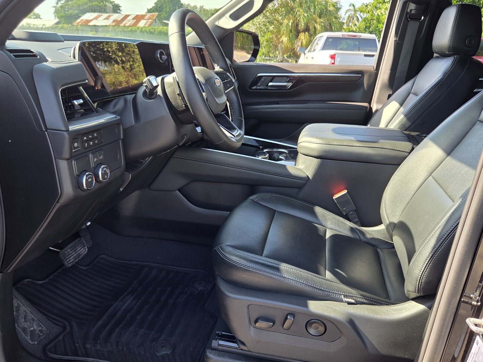 Certified 2026 Chevrolet Suburban LS RWD image 9