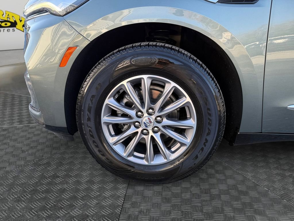 Used 2023 Buick Enclave Essence image 14