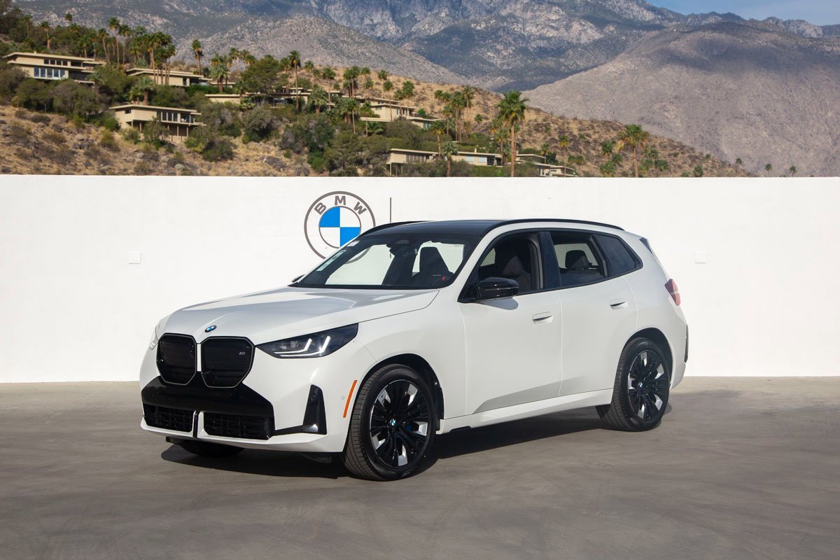 Used 2025 BMW X3 M50 w/ Premium Package image 2