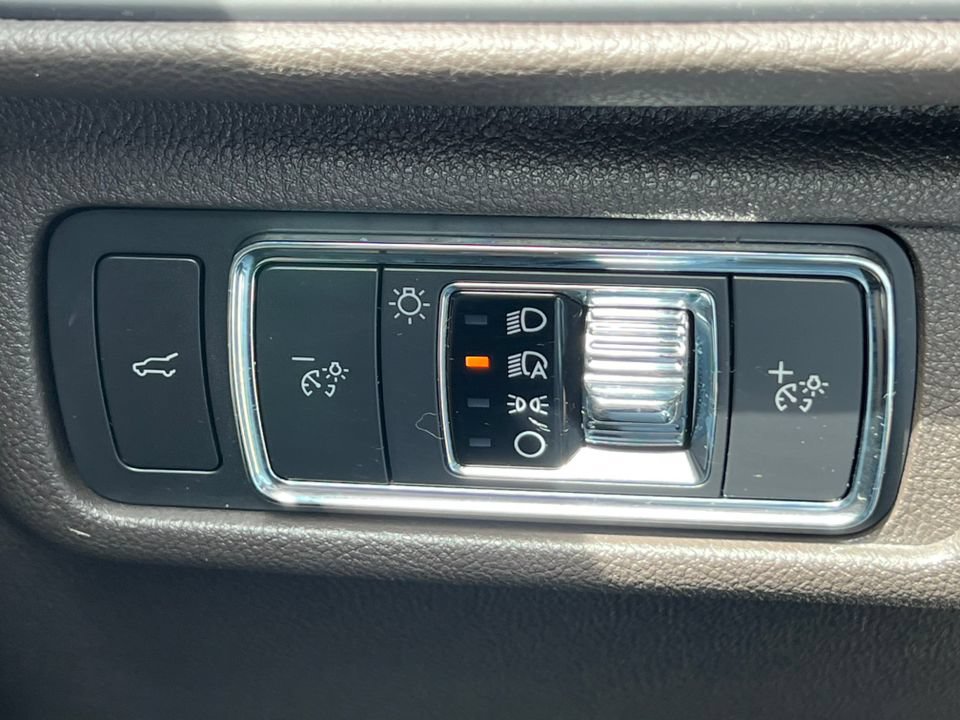 Used 2021 Lincoln Corsair AWD image 18