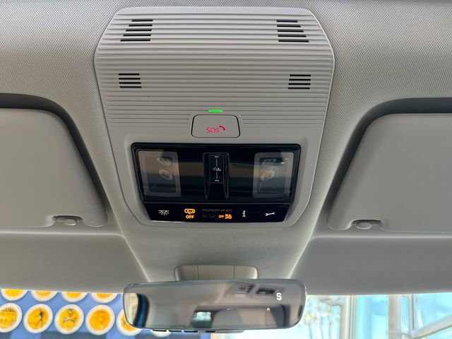 Used 2025 Volkswagen ID. Buzz 1st Edition image 28